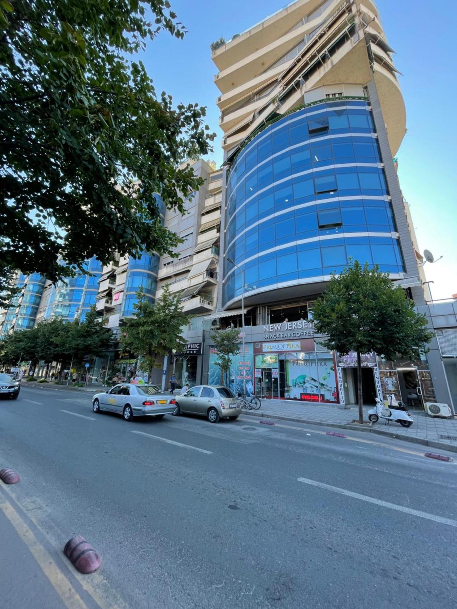 Lux Apartment Tiranë Ngoại thất bức ảnh